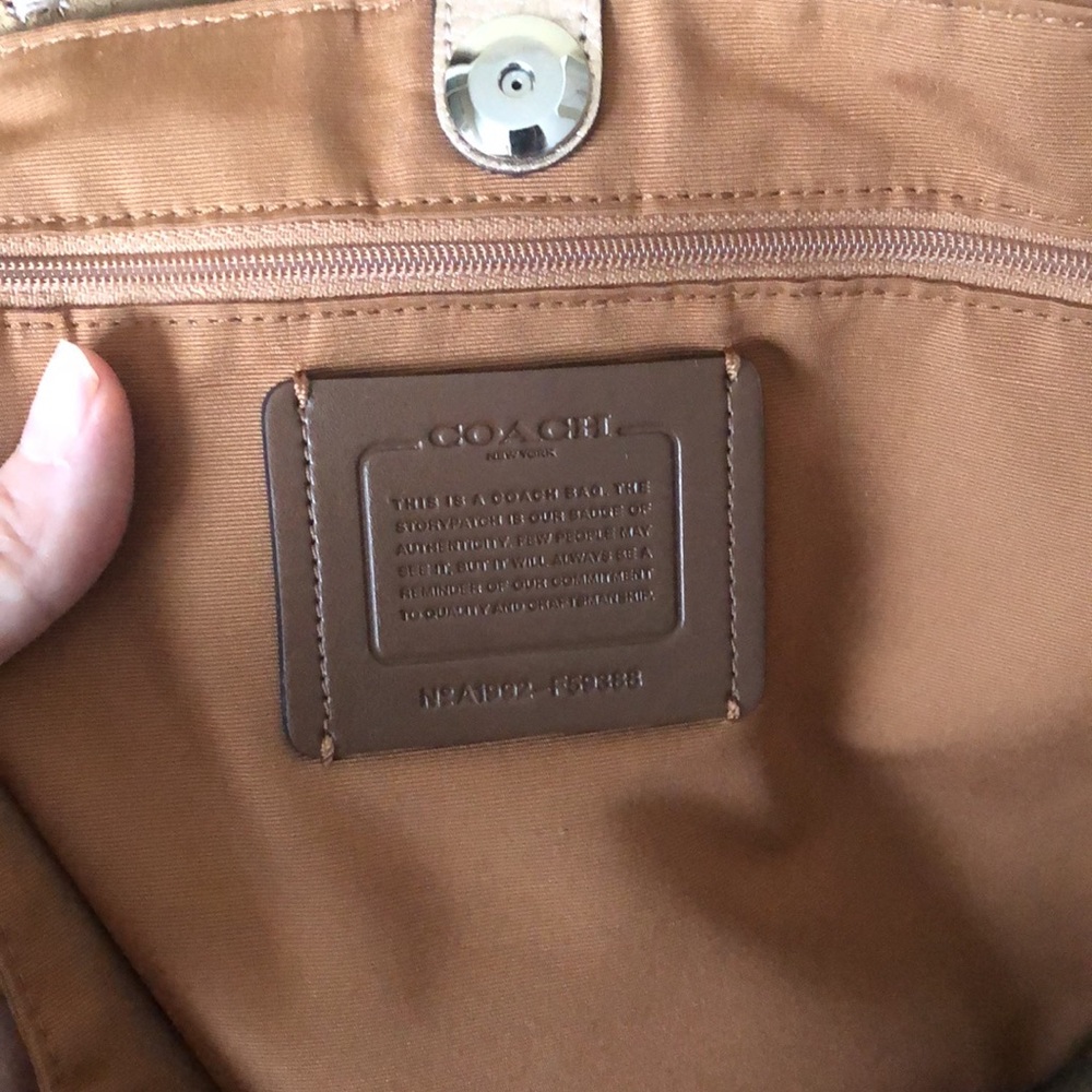 COACH Gold Saddle Large Derby Bag - Picture 8 of 13